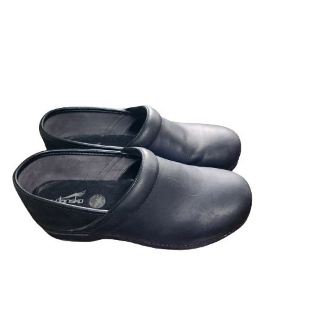 Dansko Matte Black Professional Clogs Size 11.5-12(42)